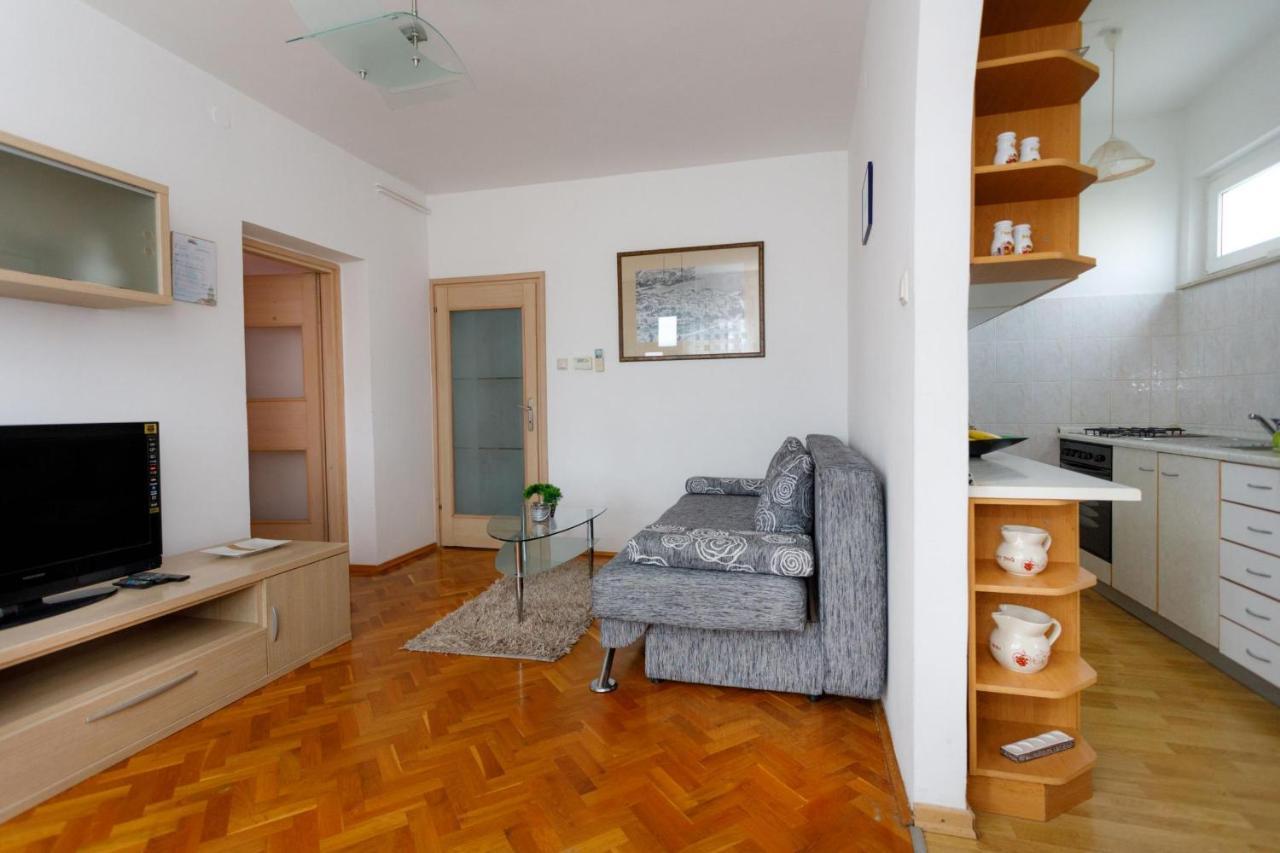 Adrijana 2 Daire Krk Town Dış mekan fotoğraf