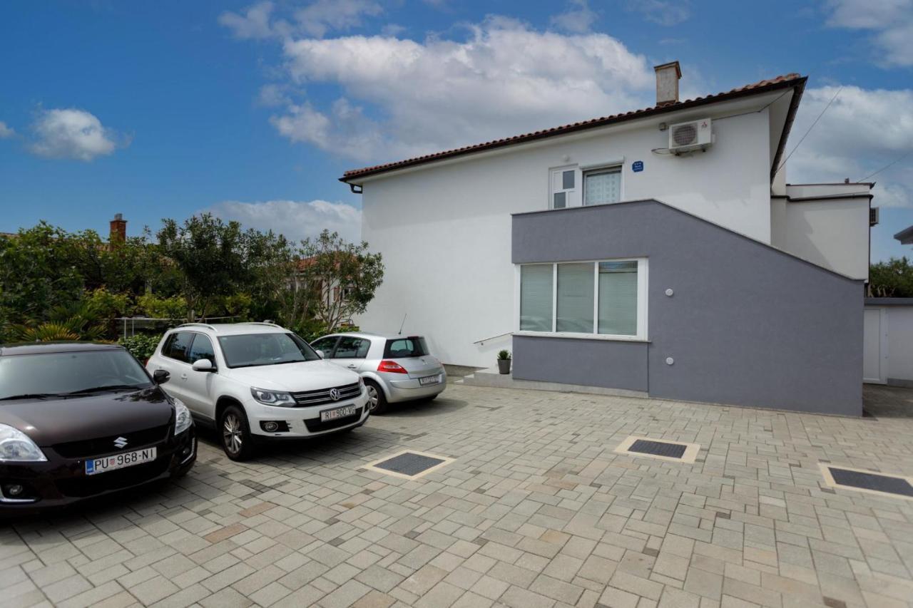 Adrijana 2 Daire Krk Town Dış mekan fotoğraf